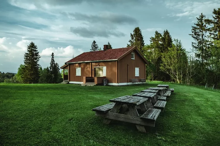 Artikel ini akan menjabarkan bagaimana ciri rumah yang sudah kena serangan sihir, santet, dan guna-guna (www.pexels.com)