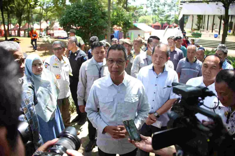 Pj Gubernur DKI Jakarta  Heru Budi  Hartono mengunjungi  RPTRA  Kalijodo  yang terlantar tidak dirawat pemerintah era sebelumnya. 
