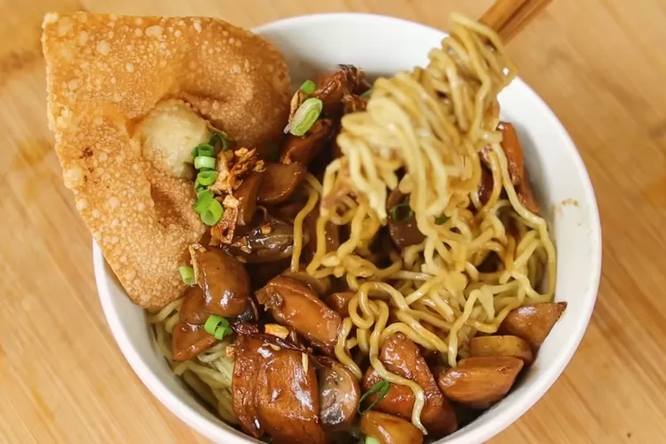 mie-ayam-jamur-kenikmatan-kuliner