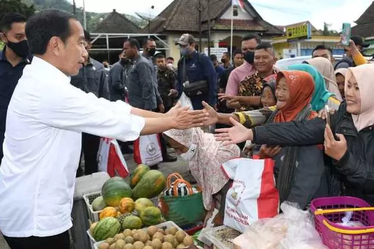 Presiden Jokowi saat menyapa pedagang di Pasar Selo Boyolali (Istimewa/Foto: Kris - Biro Pers Sekretariat Presiden)