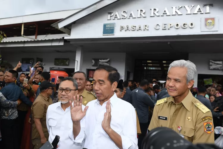 Presiden Jokowi Kaget Pas Kunjungi Pasar Cepogo Boyolali, Ada Apa?. (Foto: Kris - Biro Pers Sekretariat Presiden)