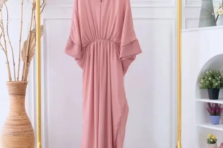 Gamis La Bella Blush (YouTube TukaTuku)