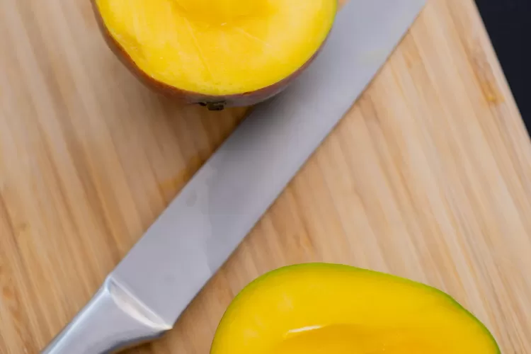 Manfaat kesehatan dari buah mangga (Pexels Ron Lach)