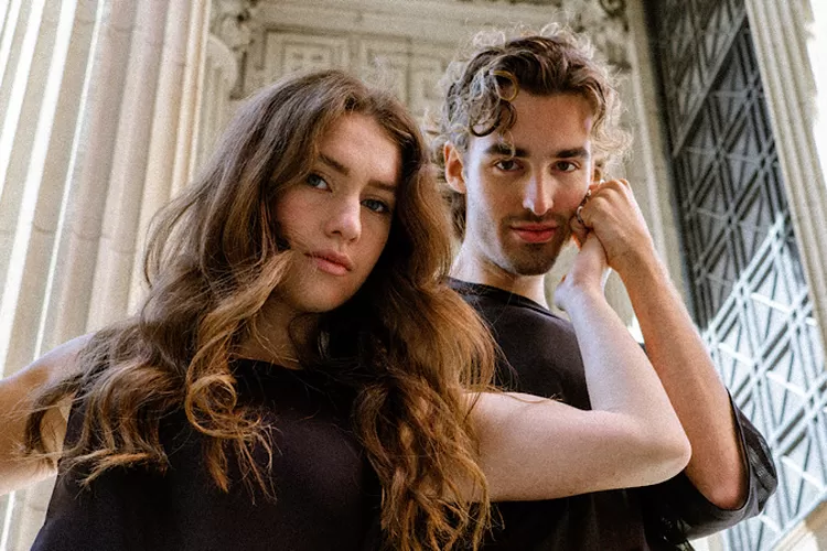 Ilustrasi bahasa tubuh tanda cowok cemburu (Pexels/Lany-Jade Mondou)