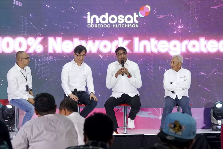 President Director &amp; CEO IOH Vikram Sinha (tengah), Director &amp; Chief Regulatory Officer IOH Muhammad Buldansyah (kanan) dan Chief Technology Officer IOH Desmond Cheung (kiri) saat acara Media Update yang diadakan di Jakarta, Rabu 12 April 2023                               (Istimewa)