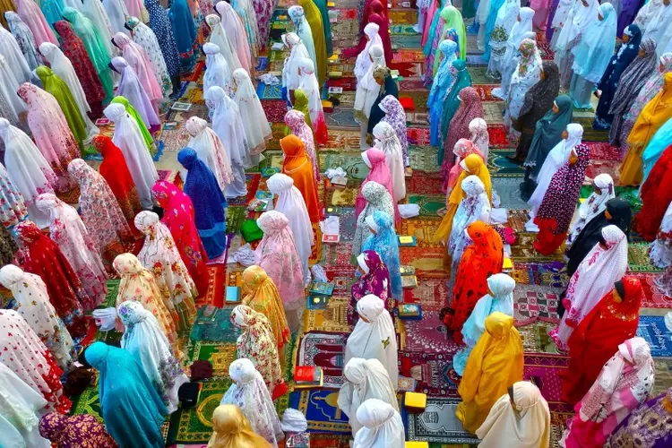 Jumlah Takbir Sholat Idul Fitri Pada Setiap Rakaat (Foto:Canva)