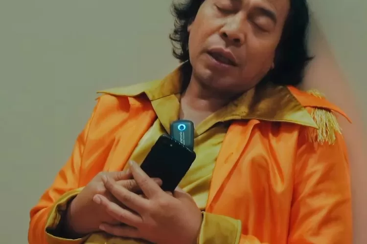 Komeng (Instagram @komeng.original)