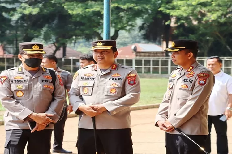 Kapolres Padang Sidempuan menyambut kedatangan Kapoldasu (Realitasonline/Ris)