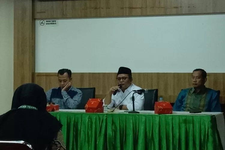 Staf Khusus Menteri Agama melakukan pembekalan untuk Tim Media Center Haji atau MCH 2023