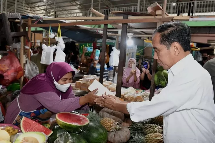 8 Bansos yang Dijamin Presiden Jokowi Cair Secepat Mungkin: Ada BLT, PKH dan BPNT hingga PIP (Instagram/jokowi)