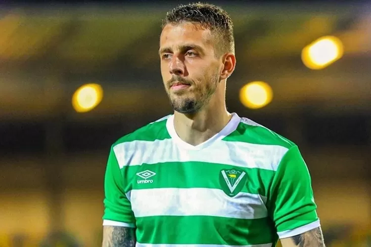 Nikola Kovacevic saat bermain di klub lamanya. Kabarnya dia akan menjadi pemain PSIS Semarang.  (Instagram Nikola)