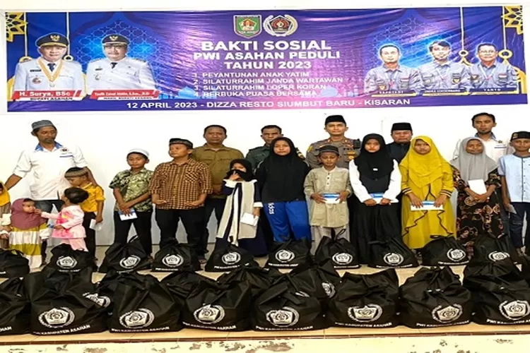 Pengurus PWI Asahan bersama Asisten III , Kapolres  Bakti Sosial bersama anak Yatim (Realitasonline/HS)