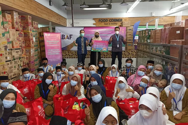 Foto bersama dalam kegiatan BAF Caring For Children 2023.