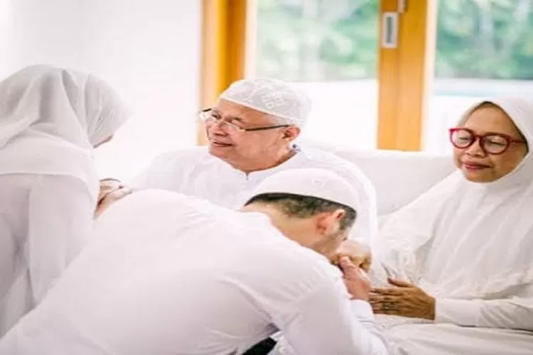 Ilustrasi Bakti Anak terhadap Orangtua (Realitasonline/ist)