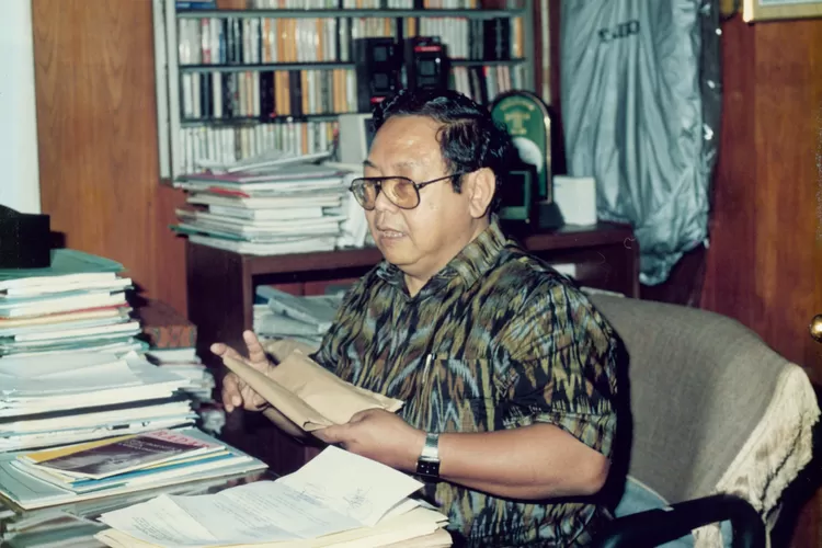 Humor Gus Dur yang Satu Ini Singgung Pak Soeharto dan Harmoko, Ngeri-ngeri Sedap