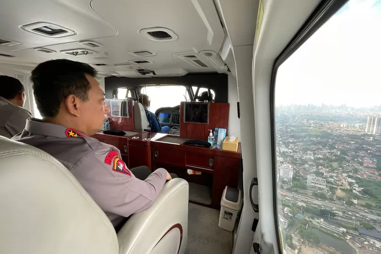 Kapolri Jenderal Pol Listyo Sigit pantau situasi arus mudik lewat Helikopter  (Istimewa )