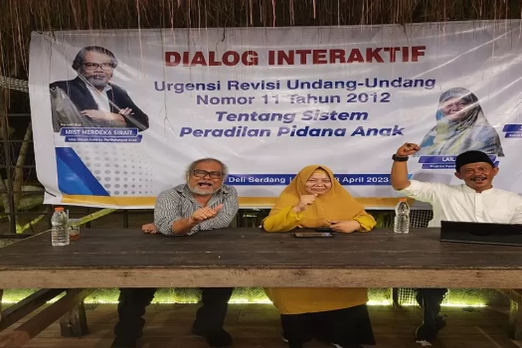 Arist Merdeka Sirait  berdialog perlunya revisi sistem peradilan pidana anak (Realitasonline/zul)