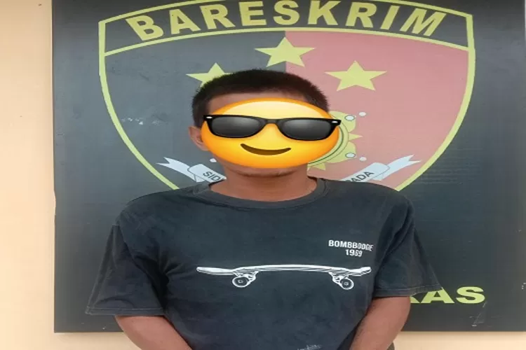 Tersangka R pencuri di Tambak Udang terpaksa mendekam di sel tahanan Polsek medang deras.  (Realitasonline/H.Gus)