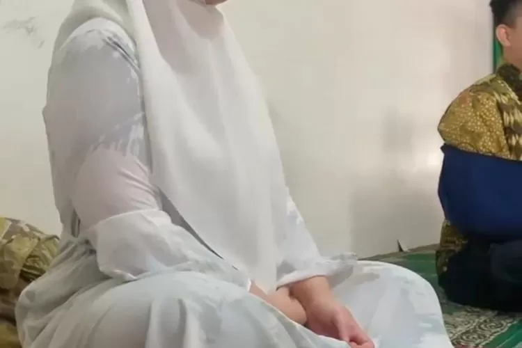 Nadya Holscher (Instagram)