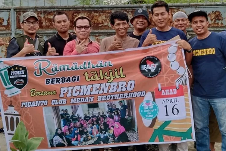 Berbagi Takjil Bersama Komunitas Picmenbro di Pabrik PT Kedauang Tanjung Morawa (Realitasonline/zul)
