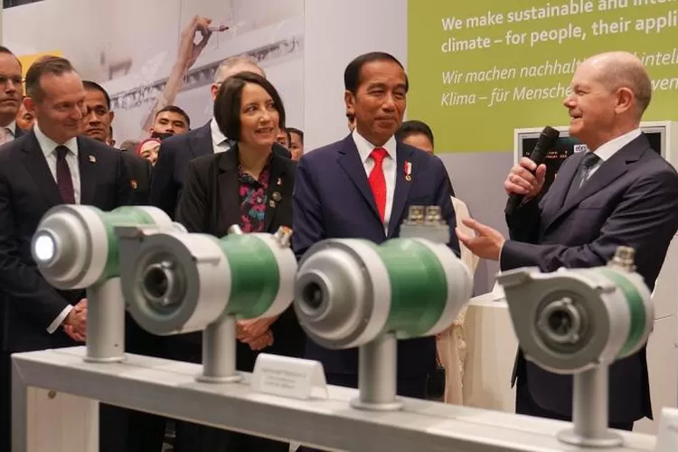 Presiden RI Joko Widodo dan Kanselir Jerman Olaf Scholz meresmikan Paviliun Indonesia di Hannover Messe 2023.