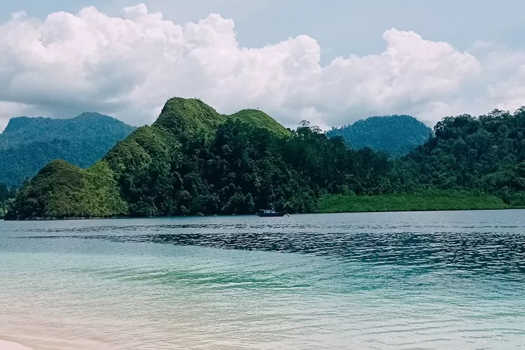 Pulau Pasumpahan Surganya Snorkeling dan Diving dari Sumatera Barat