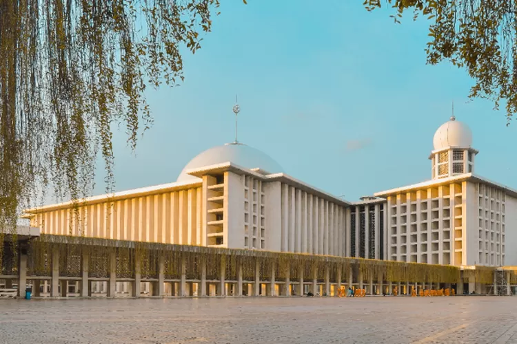 Daftar Lokasi Masjid Jakarta yang Gelar Sholat Idul Fitri pada Hari Jumat 21 April 2023 (Mosquegrapher - Unsplash)