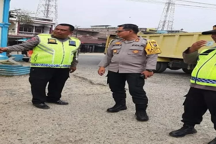 Kapolres Labusel Periksa Kelengkapan dan Kekurangan Pospa dan Posyan diberbagai titik disetiap Kecamatan (Realitasonline/RS)