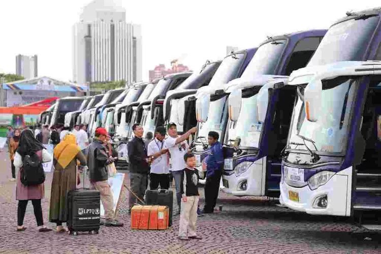 Moda Transportasi Darat yang Digunakan untuk Mudik Lebaran