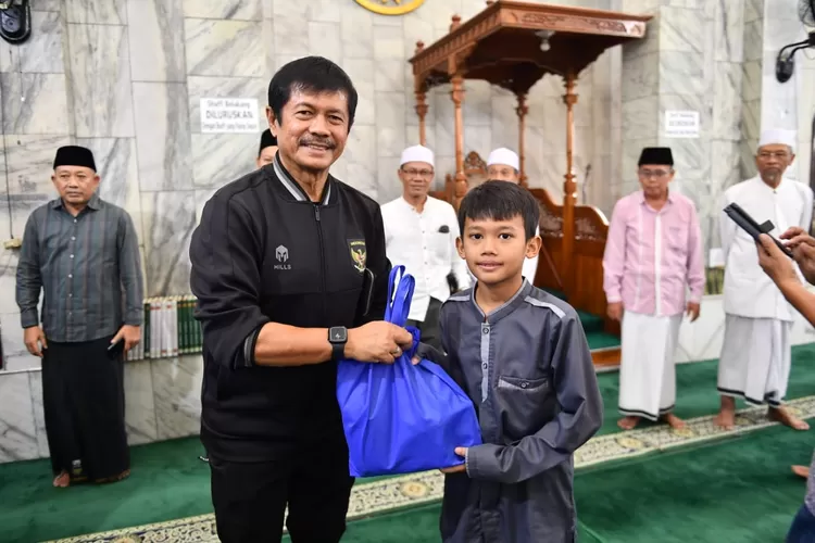 Coach Indra Sjafri dan Timnas U22 minta doa anak yatim, bisa raih emas SEA Games 2023 (pssi.org)