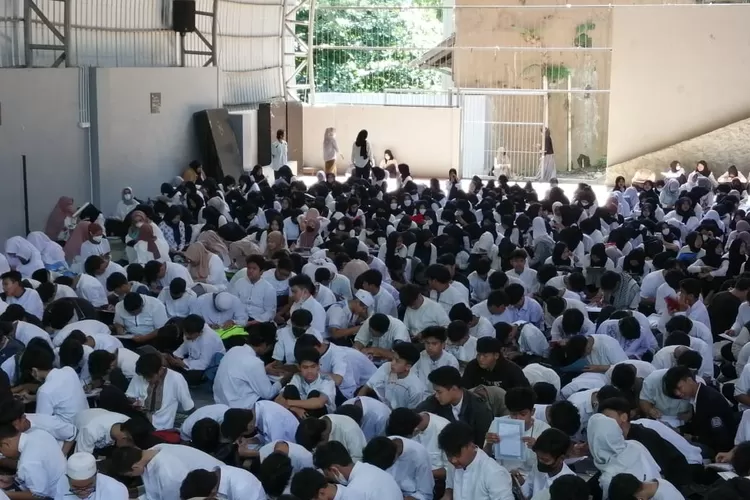 Kebermasaam dan Keurkuan Menjadi Ciri Idul Fitri (GoraJuara.com/dok aksi)