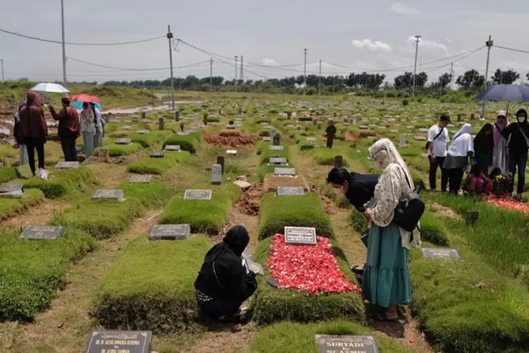 Ilustrasi ziarah kubur (Tangkapan layar)