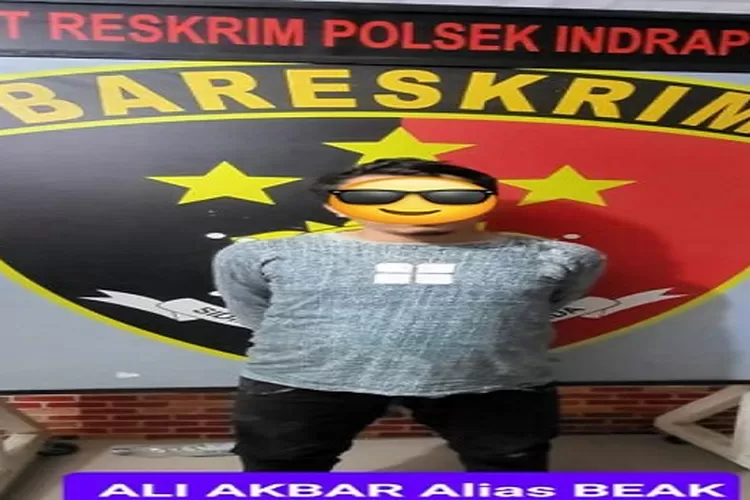 Tersangka pelaku Curat yang diringkus personil Polsek Indrapura.  (Realitasonline/H.Guntur Sinaga.)