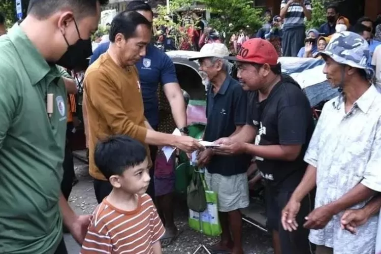 Mengenal Jan Ethes yang Diajak Jokowi Bagikan Bansos Buruh Jelang Lebaran