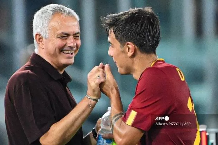 Mourinho Kembali Tunjukkan Magisnya, Roma Melaju ke Semifinal Liga Eropa. (Alberto Pizzoli/AFP)