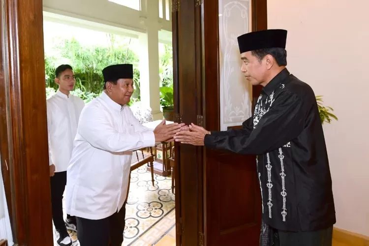 Menhan Prabowo silaturahmi dengan Presiden Jokowi dk momen Hari Raya Idul Fitri.  (Kemhan)