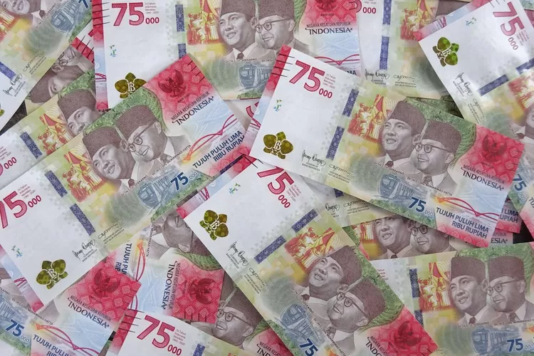 harap waspada karena peredaran serta penjualan uang palsu ternyata sudang marak terjadi di sebuah aplikasi open BO yaitu Mi Chat (www.pexels.com)