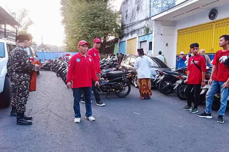 Warga Nasrani Bantu Pelaksanaan IdulFitri 