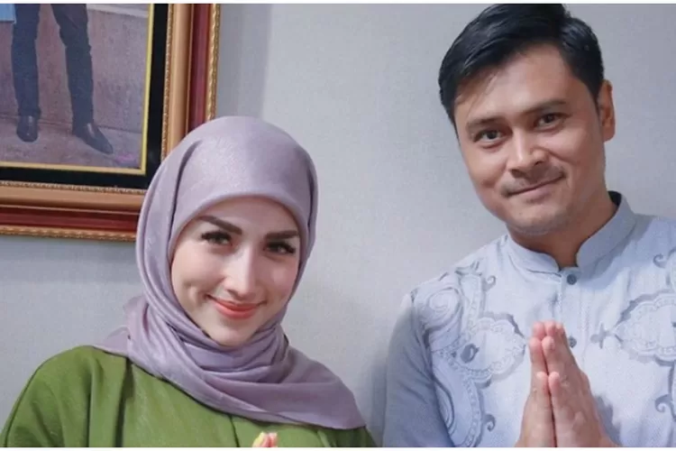 Iqbal Pakula dan istri DJ Andiez La Nuite yang dinikahinya pada tahun 2012 silam dan di karunia seorang anak laki-laki/dok, Ist (JAKARTA INSIDER )