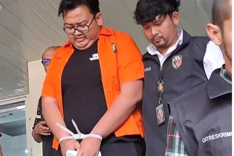 Pria bernama Yudo Andreawan yang membuat kegaduhan di tempat umum diamankan Polda Metro Jaya/PMJnews  (JAKARTA INSIDER )