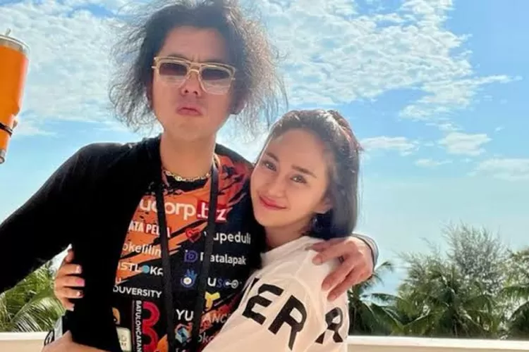 Denise Chariesta dan JK (Gorajuara/Instagram/@denise.chariesta)