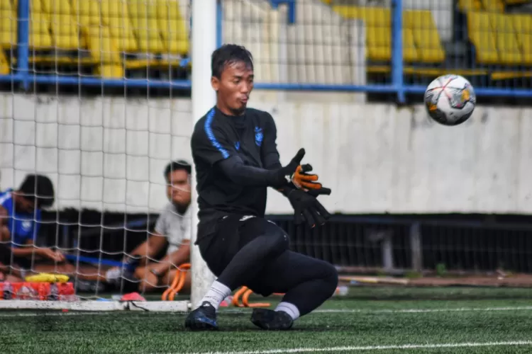 Pemain PSIS Semarang Ray Redondo punya program fisik tersendiri untuk jaga kondisi selama libur kompetisi. (Ayosemarang.com/Audrian Firhannusa)