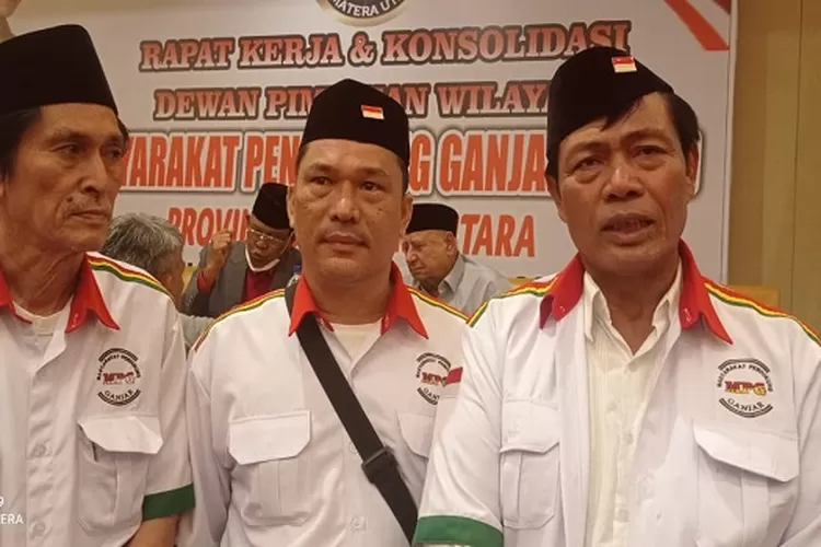 Ketua DPW MPG Sumut Budiman P Nadapdap (kanan) (Realitasonline/mis)