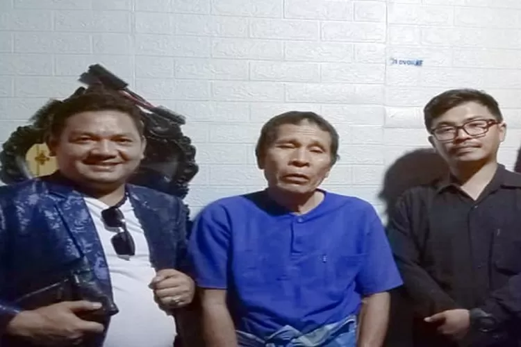 Hotman Gurning bersama penasehat hukum Oslen Lumbantobing. (Realitasonline/ist)