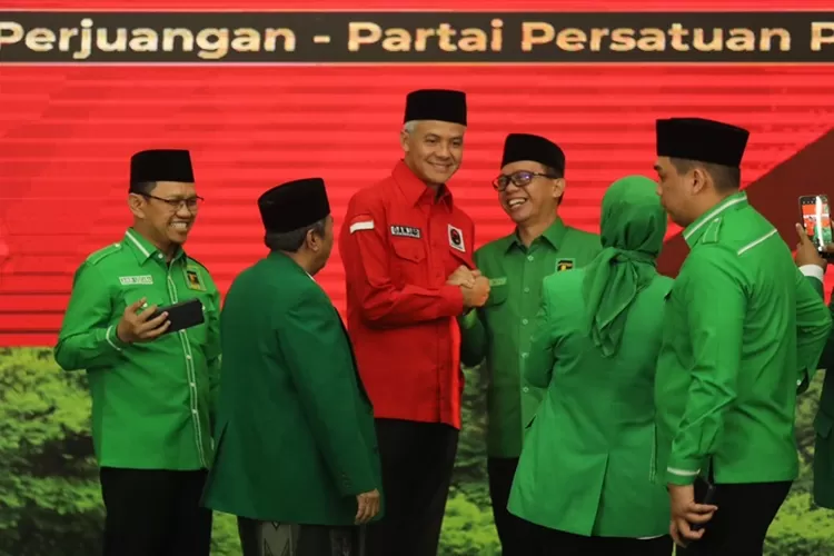 Gubernur Jawa Tengah Ganjar Pranowo saat menghadiri pertemuan politik PDIP-PPP. (Humas Jateng)