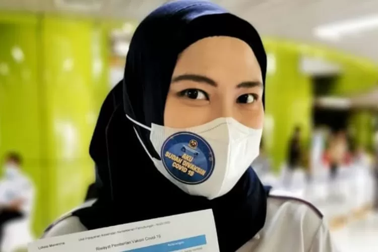 Kasat Narkoba Polres Jakarta Timur, AKBP Buddy Alfrits Towoliu ternyata sempat jalan sendiri di rel saat tertabrak kereta (Instagram @evachairunisa)