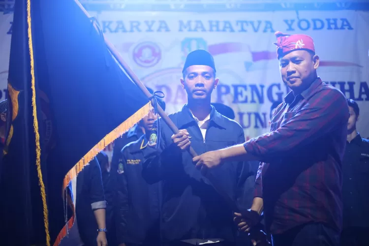 Pelantikan dan Pengukuhan Karang Taruna, Tri Andhianto: Terus Ciptakan Inovasi Ataupun Karya Terbaiknya! (Pemkot Bekasi)