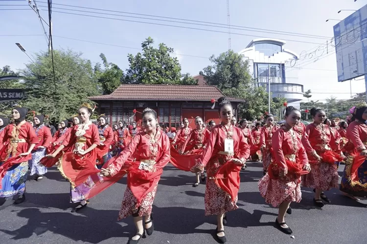 Joget bareng dalam rangka HUT Kota Semarang ke-476. Rangkaian acara akan berlangsung sampai Minggu.  (Humas Pemkot)