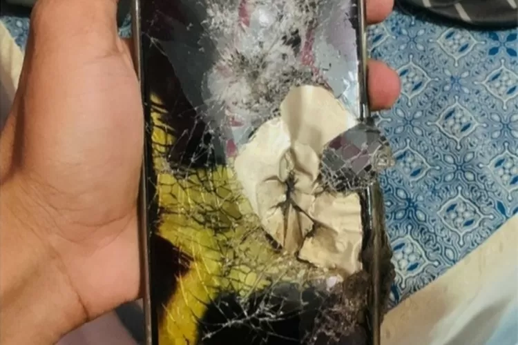 Tanpa Sentuhan, HP Xiaomi Redmi Note 12 Pro Mendadak Terbakar Di Dalam Saku, Begini Kronologinya (Foto: Indozoneteck)