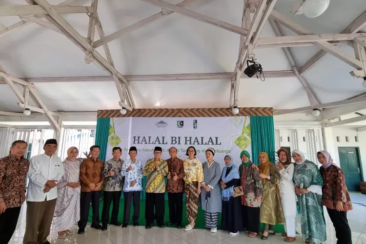 Halal Bihalal Ir H Akbar Tandjung dan Keluarga di Rumah Budaya Kratonan Solo